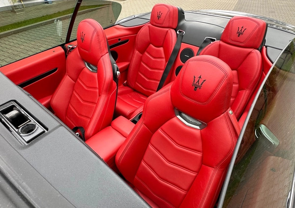 Maserati GranCabrio cena 499900 przebieg: 19600, rok produkcji 2019 z Poznań małe 466